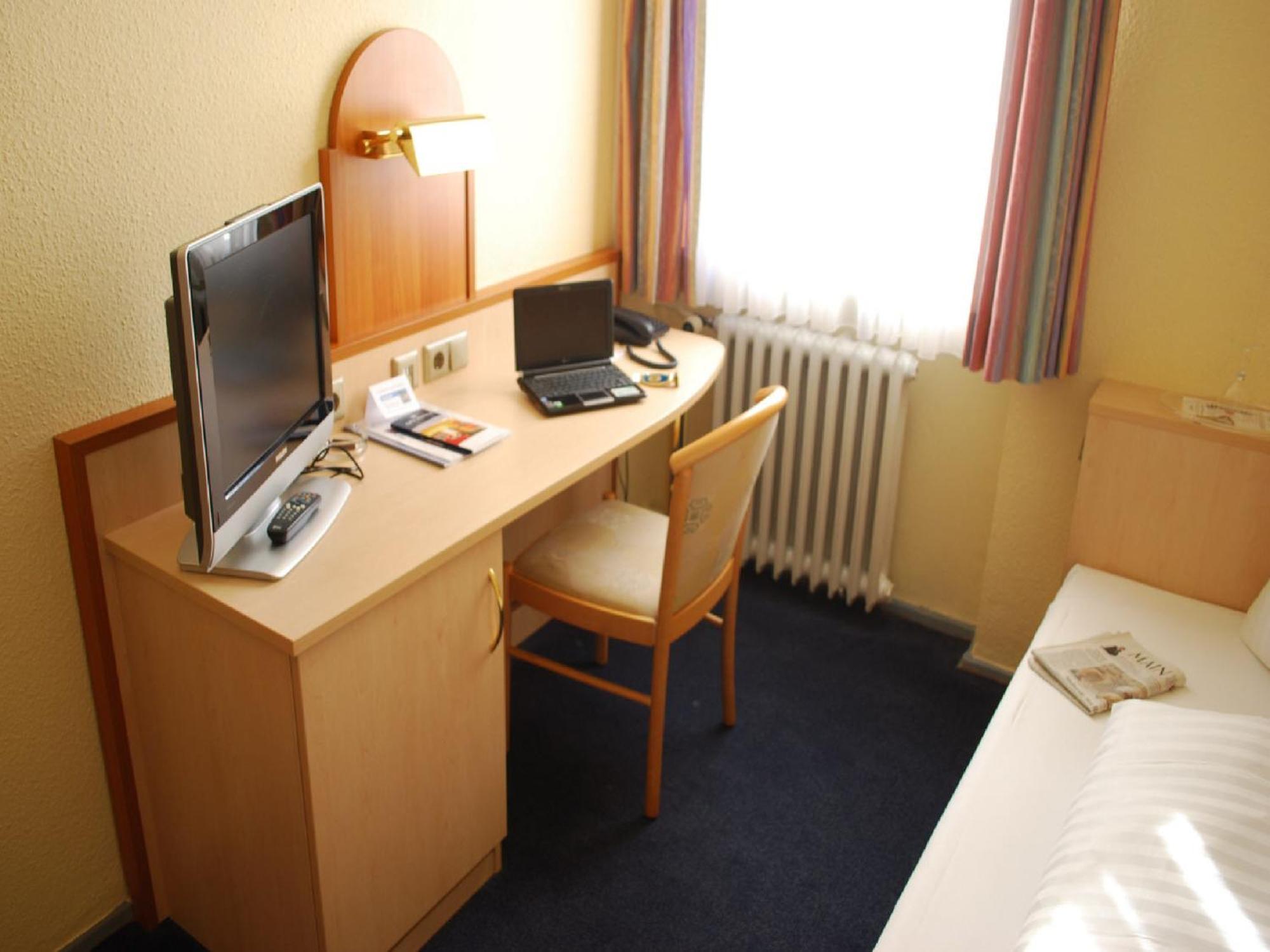 City Partner Hotel Strauss Würzburg Esterno foto